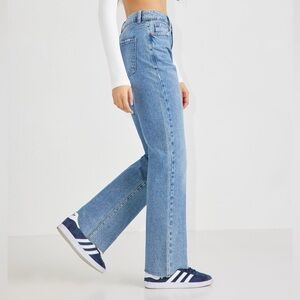 Garage ‘90s Straight Jean